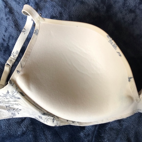 Victoria’s Secret Floral Pattern Plunge Bra - Picture 5 of 6